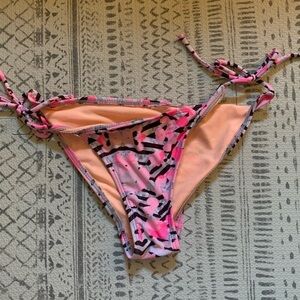 Floral bathing‎ suit bottom